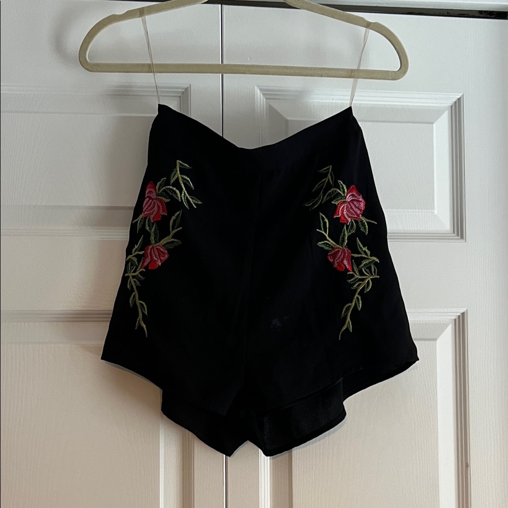 Entro Black High Waist Shorts with Floral Embroidery